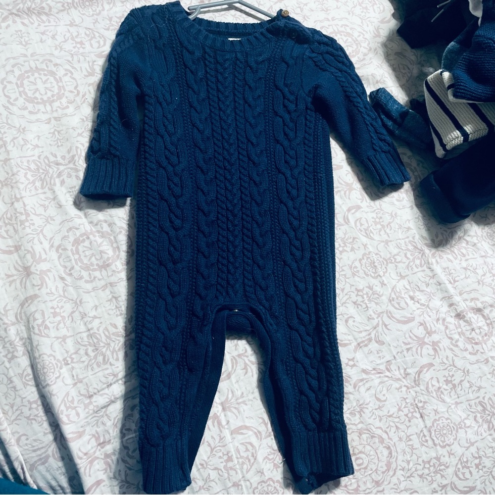 Baby Boy one piece rompers. Size 6-12, 12-18,18-24 months